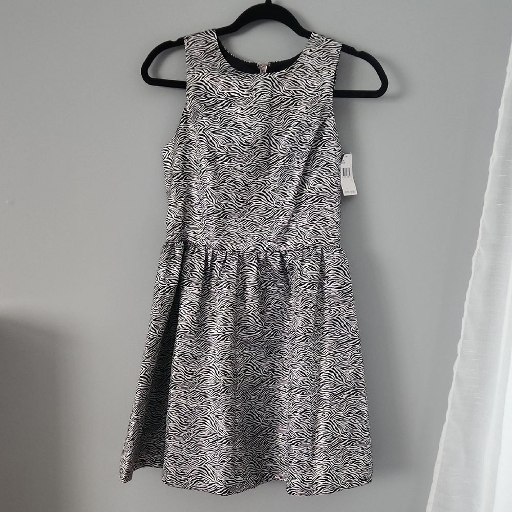 NEW Kensie Black & White Zebra Print Sleeveless Fit-and-Flare Dress